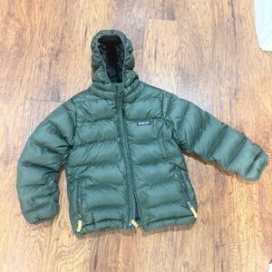 Patagonia Boys Puffer with Hood - Size XS 5-6